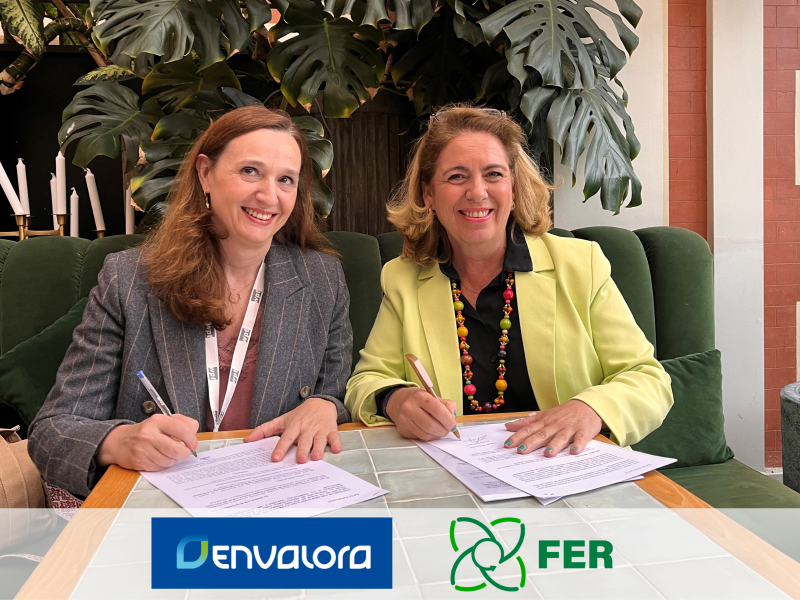 La Federación Española de la Recuperación y el Reciclaje y ENVALORA firman un acuerdo de colaboración para los envases comerciales e industriales