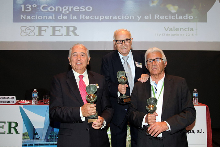 Foto de los premiados por la FER