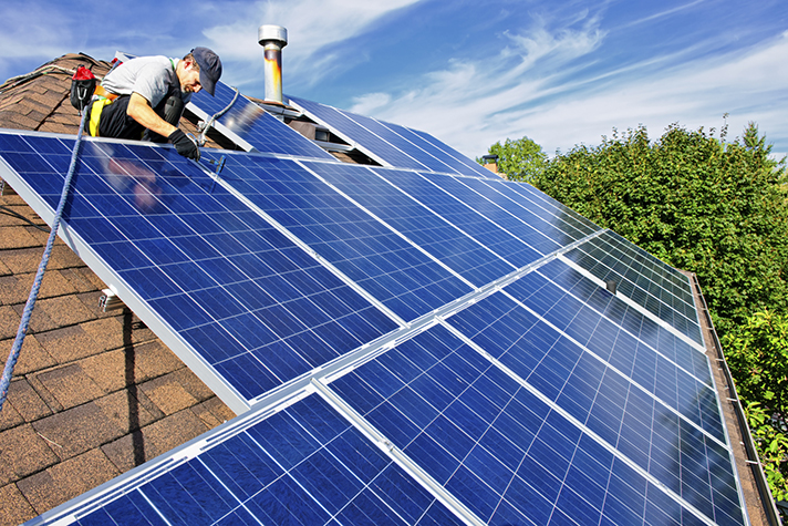 Según la Política de las Fuentes Renovables aprobada en 2014, se instalarán 700MW fotovoltaicos a 2030