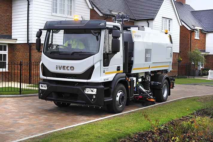 El primer Iveco Eurocargo 120EL21 P cuenta con una transmisión completamente automática Allison de la Serie 2500 y está equipado con FuelSense