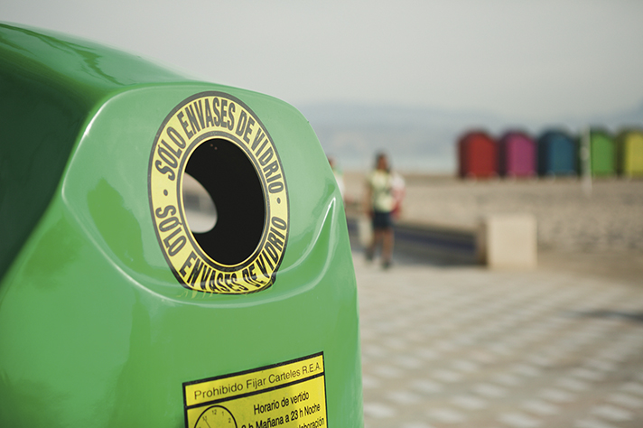 Una segunda oportunidad para los contenedores de reciclaje de vidrio