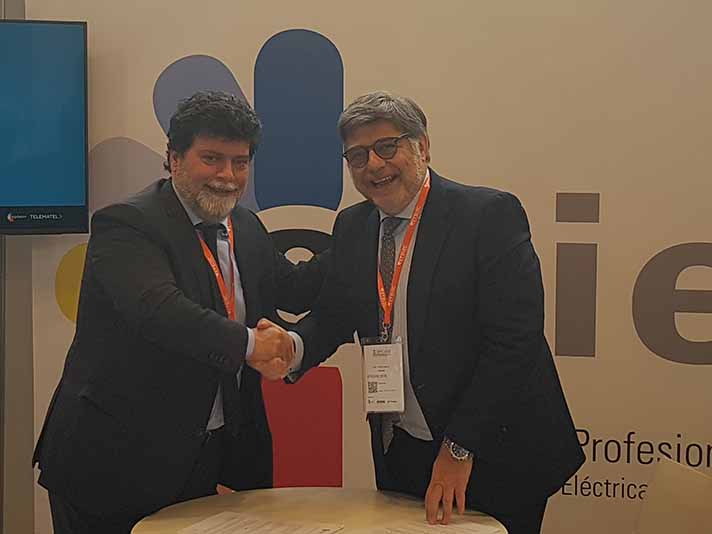 La Fundación Ecolum firma un convenio con Apiem para mejorar la recogida de residuo eléctrico