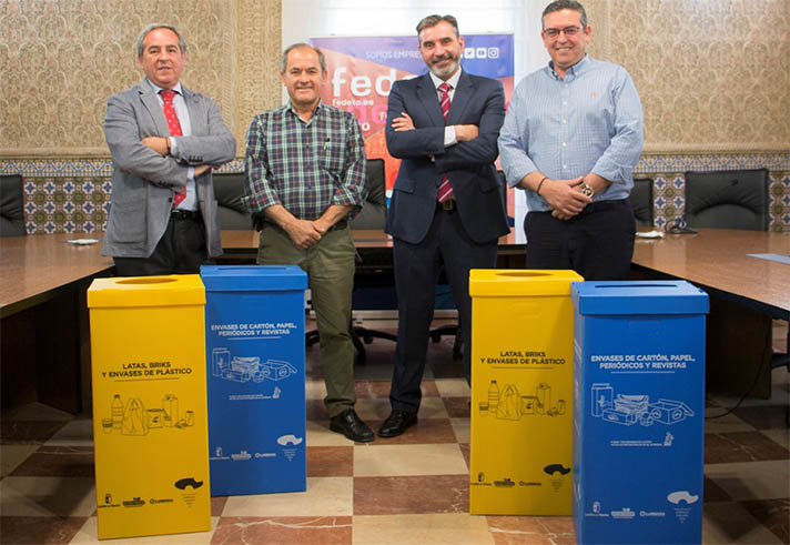 Ambas entidades quieren implantar la recogida de envases domésticos con la instalación de puntos de reciclaje amarillos y azules