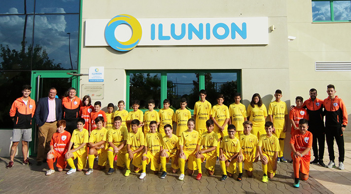 Los equipos de las categorías infantil y alevín vestirán durante esta temporada las camisetas de Ilunion