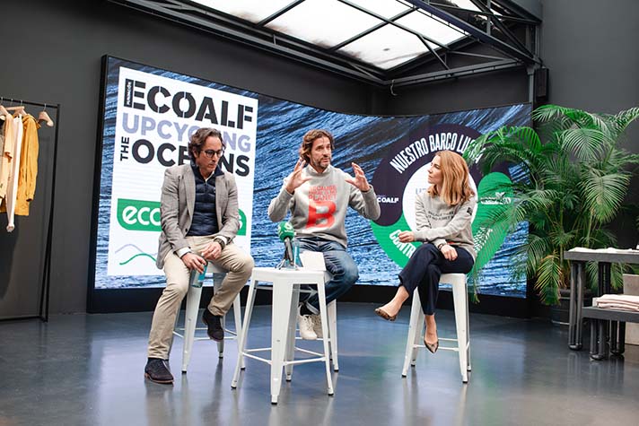 Jose Carlos Macías, asesor técnico de la Cofradía de pescadores de Sanlúcar de Barrameda; Nieves Rey de Ecoembes; y Javier Goyeneche de Ecoalf