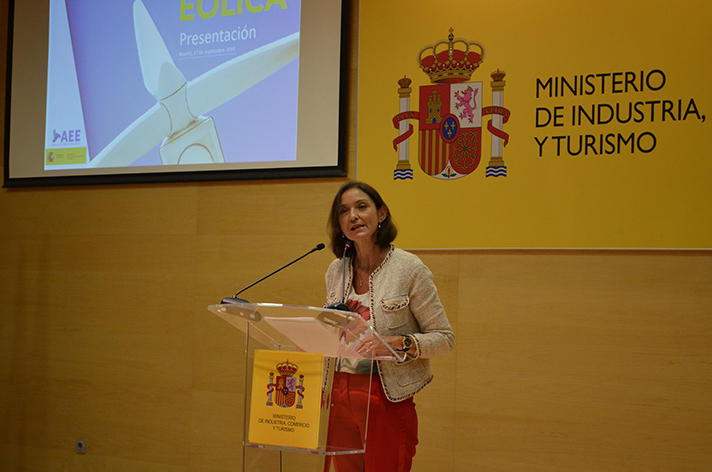 La Ministra en funciones de Industria, Comercio y Turismo, Reyes Maroto, en la presentación de la Agenda Sectorial de la Industria Eólica