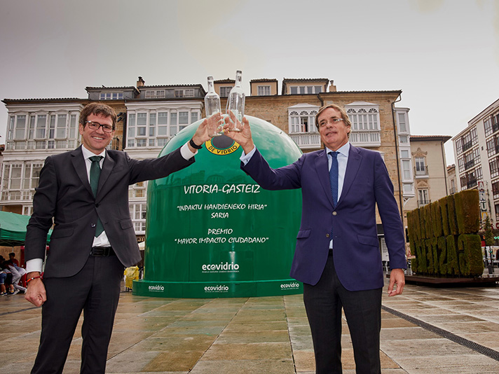 Ecovidrio ha instalado en la ciudad el contenedor de envases de vidrio más grande del mundo