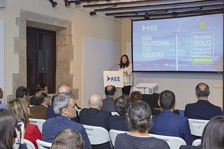 La presidenta de AEE, Rocío Sicre, durante la entrega del premio