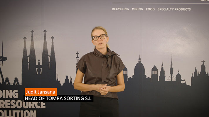 Judit Jansana, directora para España y Portugal de TOMRA Sorting Recycling, durante la presentación