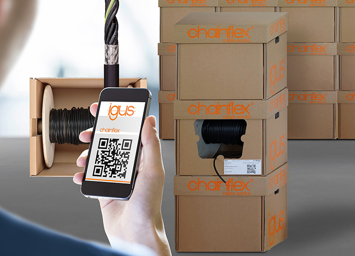 Con chainflex CASE, los clientes pueden establecer rápidamente su zona de almacenamiento, pedir de nuevo los cables utilizando el código QR y ahorrar el 84% de los costes de envío