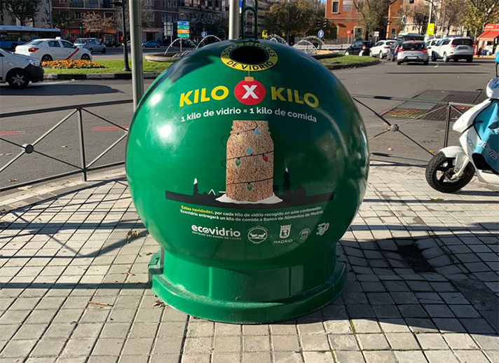Ecovidrio instala en 11 municipios madrileños contenedores para convertir kilos de vidrio reciclado en comida para los Bancos de Alimentos