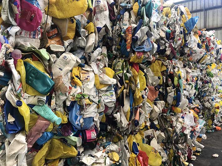 Elisava Research desmiente las cifras oficiales de reciclaje de plástico en España 