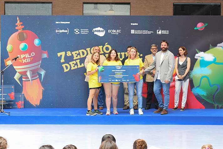 Los escolares catalanes recogen 50 t de pilas en la VII edición del concurso Apilo XII