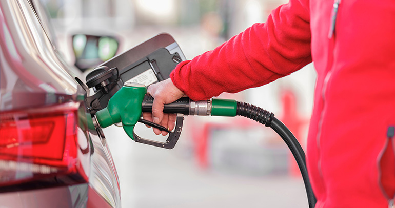 El MITECO libera reservas de gasóleo y queroseno equivalentes a seis días de consumo nacional