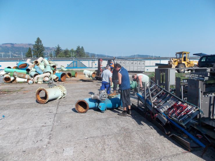 A través de las becas IFM de 2020-2021 SmVak la filial checa de Aqualia compró un vehículo para transporte de reciclaje a Trianon ZS ONG local que emplea a personas