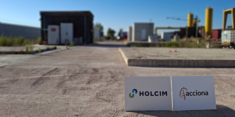 ACCIONA y Holcim prueban con éxito un nuevo hormigón sostenible con palas de aerogenerador trituradas