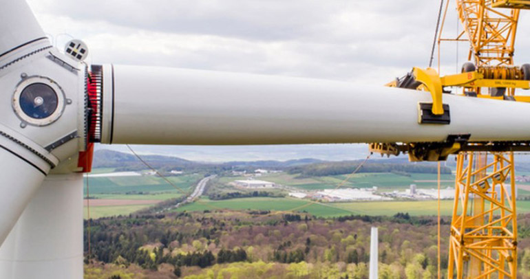 El IDAE destina 612 millones a 173 proyectos para modernizar parques eólicos y centrales hidroeléctricas