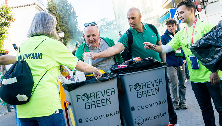El Real Betis Balompié, Premio ‘Especial #Ecólatras’  2025 de Ecovidrio  