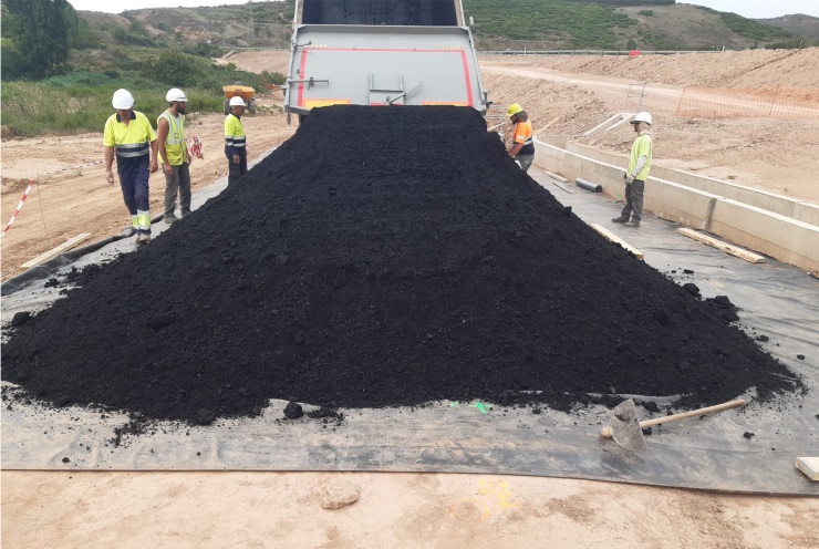 ACCIONA y ACCIONA Energía reutilizan escorias de biomasa en las obras de construcción de la autopista A-68 