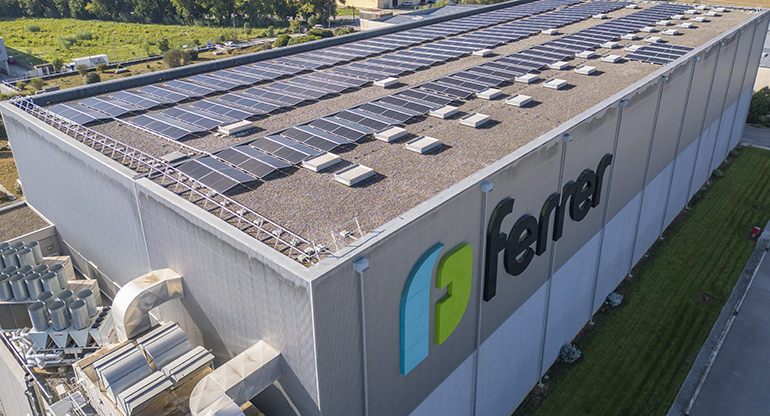 Ferrer apuesta por autoconsumo fotovoltaico para descarbonizar sus instalaciones