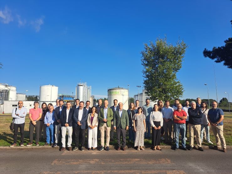 Representantes de empresas ambientales gallegas visitaron la principal planta de bioetanol de Galicia