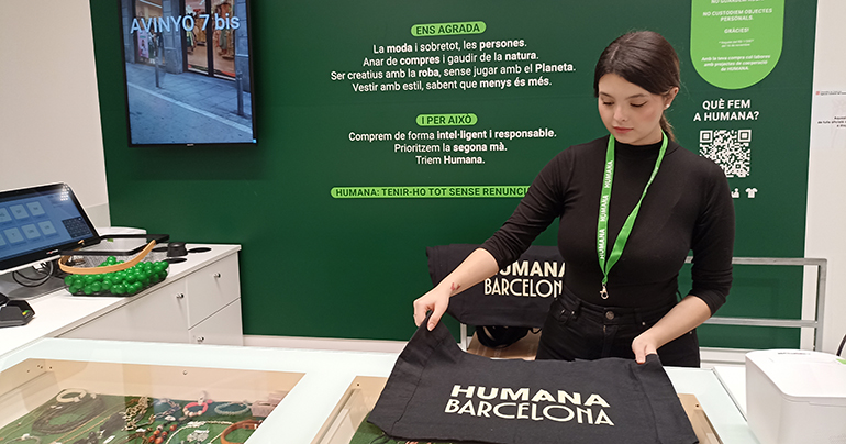 Humana y Coleo lanzan una bolsa reciclada hecha con textiles usados para impulsar la economía circular