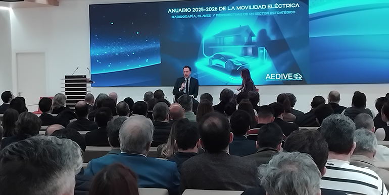 AEDIVE reivindica el vehículo eléctrico como motor de competitividad industrial y proyecto país en su Anuario 2025-2026