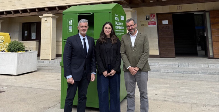 RE-VISTE pone a prueba en Lozoyuela un modelo pionero de recogida textil para impulsar la economía circular en zonas rurales