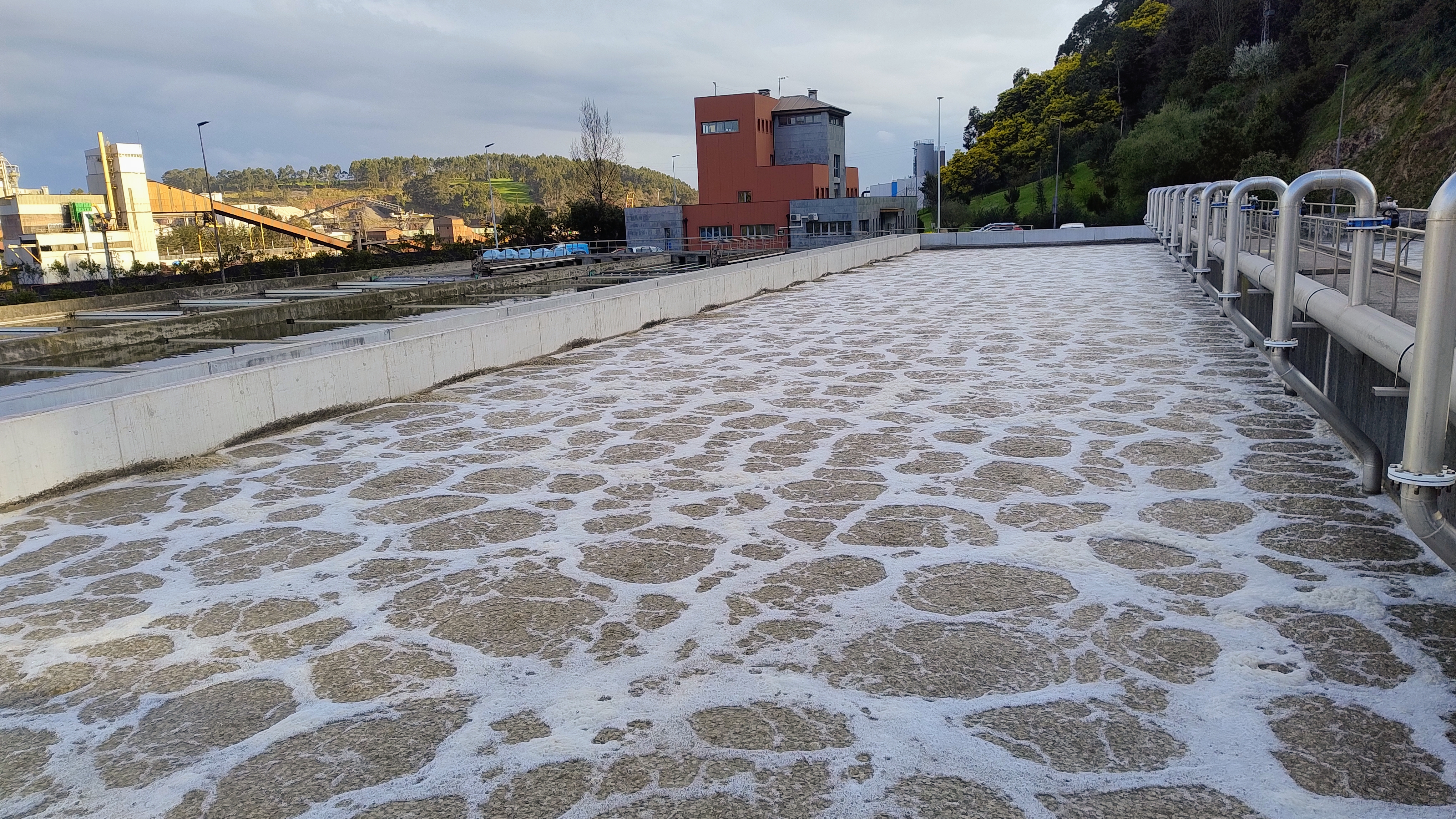 Veolia completa la modernización de la EDAR Gijón Oeste con sus tecnologías avanzadas que mejoran el tratamiento de las aguas residuales