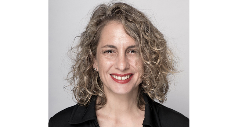 Cómo la inteligencia artificial impulsa la eficiencia energética en el transporte sostenible