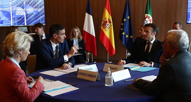 Europa frena, España acelera: la urgencia de la electrificación sin rodeos de los coches y las furgonetas