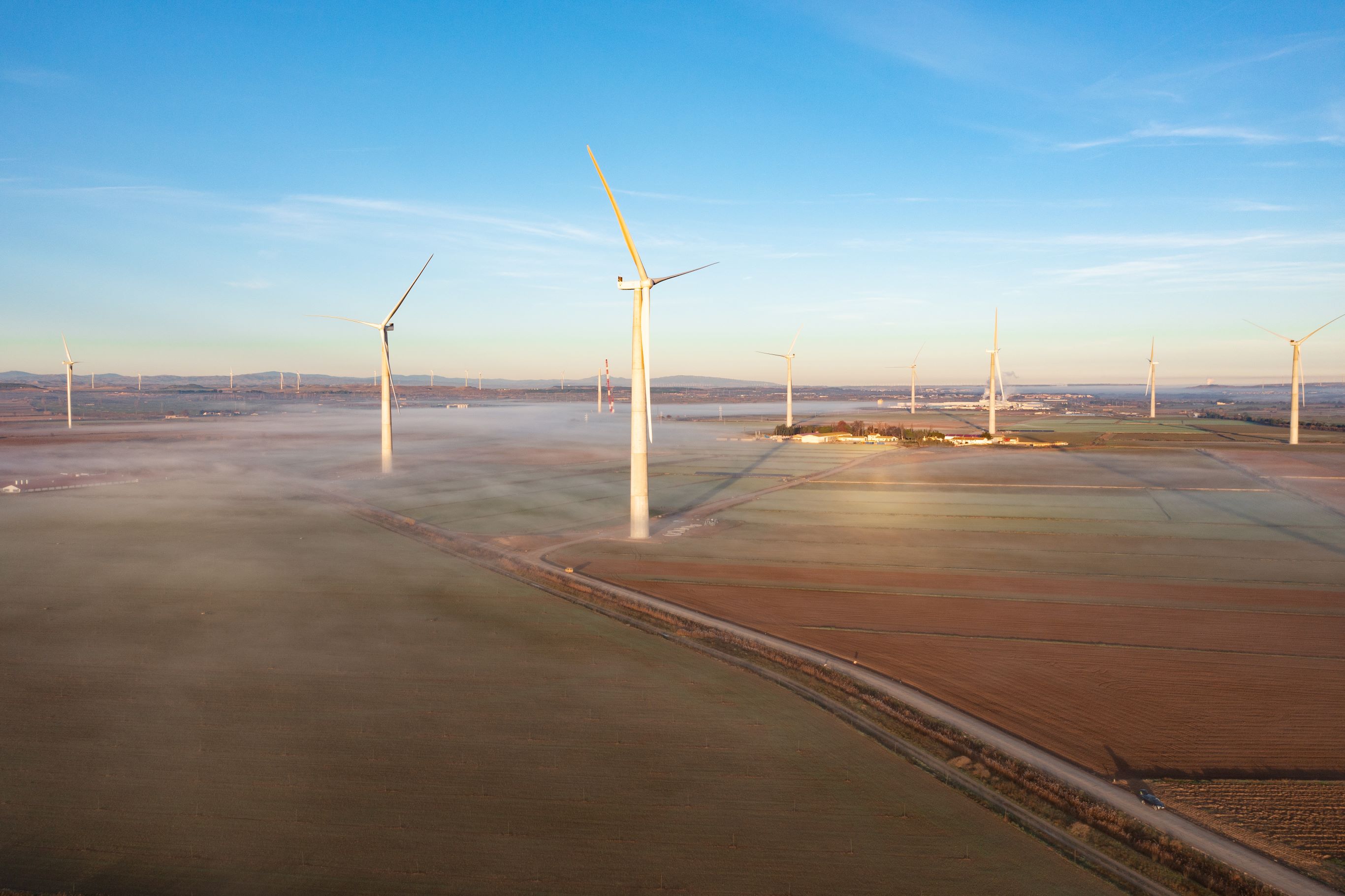 Axpo y Grupo Enhol sellan el mayor PPA de Axpo Iberia: 3,7 TWh a 10 años para fortalecer renovables en España