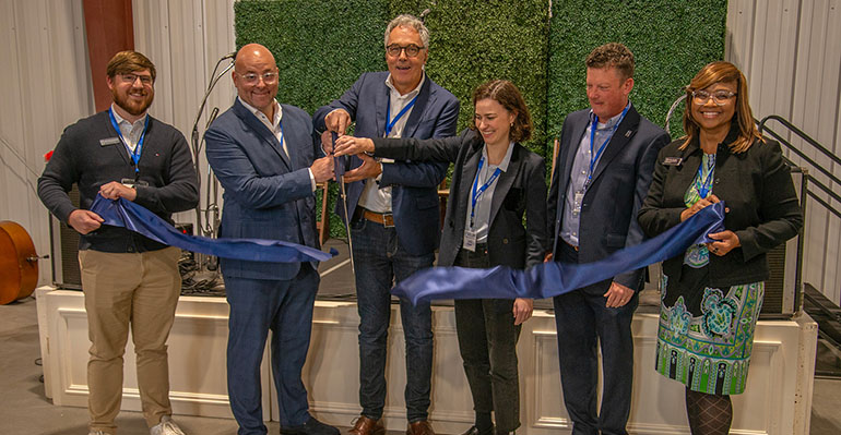 STADLER celebra la inauguración de su nueva sede de oficinas y complejo logístico en Norteamérica