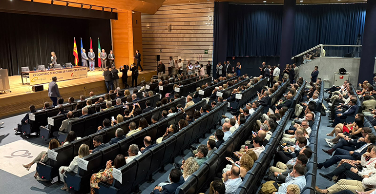 Urbaser refuerza su liderazgo en servicios urbanos tras el reconocimiento de diez municipios en los Premios Escobas 2026
