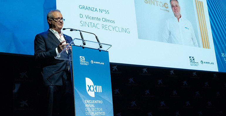 SINTAC, protagonista en el XXIII Encuentro del Plástico con el reconocimiento “Granza de Oro” a su CEO Vicente Olmos