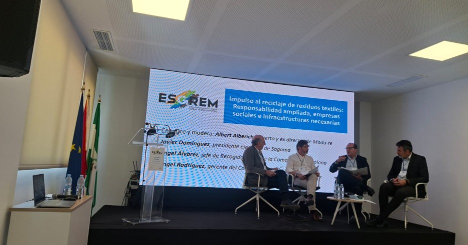 Javier Domínguez impulsa el reciclaje textil y la moda circular desde Sogama en Almería