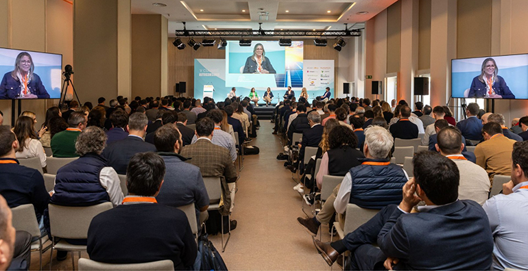 CNMC, IDAE e Industria refuerzan la VI Cumbre de Autoconsumo de UNEF en pleno cambio regulatorio