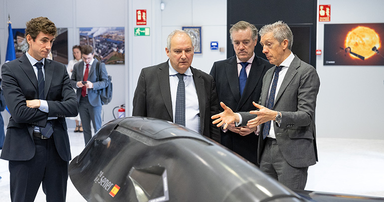 El ministro de Industria y Turismo visita las instalaciones de Sener en Tres Cantos