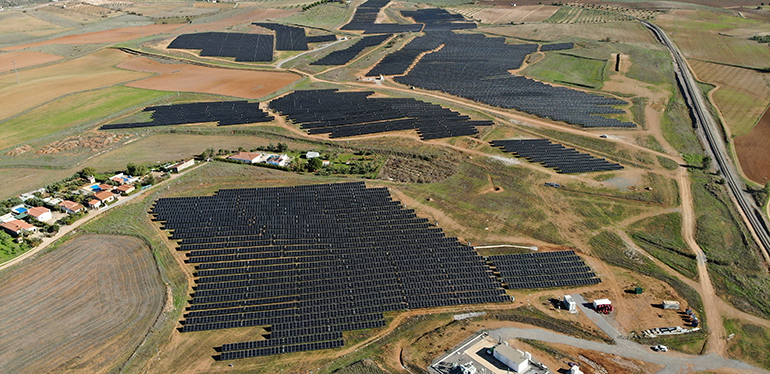 Alantra y Solaring invertirá 213 millones para el primer lote de su plataforma fotovoltaica de 1,9 GW