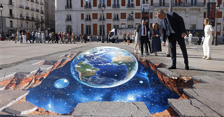 La Puerta del Sol acoge una instalación artística para concienciar sobre el valor del agua