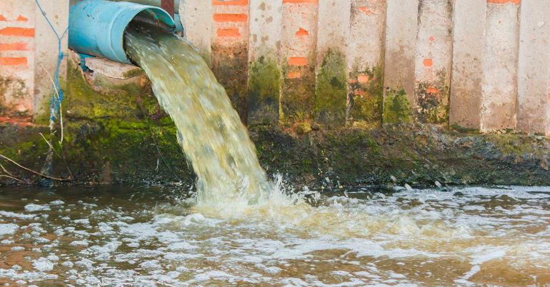 Día Mundial de la Tierra: El tratamiento de aguas residuales es clave para abordar el desafío del plástico en Latinoamérica