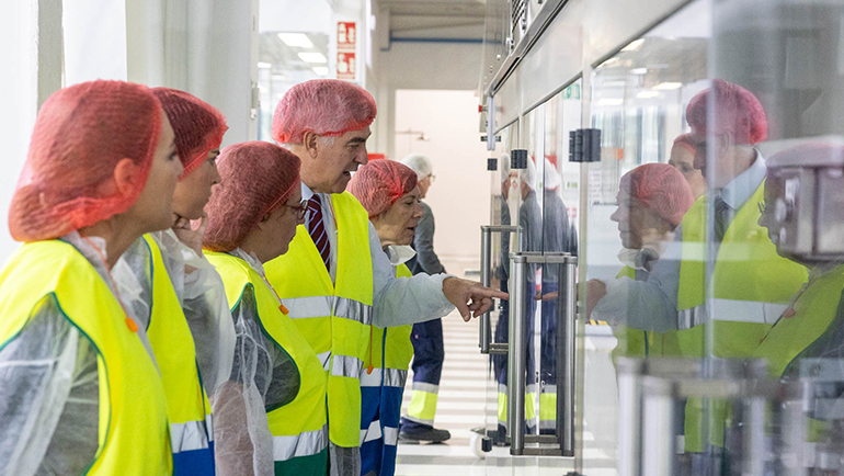 ANAIP acerca a los diputados el sector de los plásticos para conocer su trabajo en sostenibilidad, innovación y desarrollo