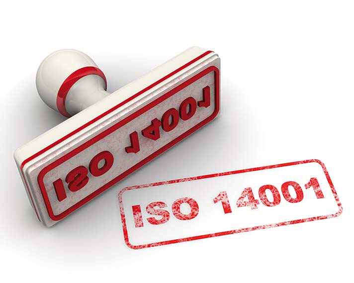 La ISO 14001 establece los criterios que debe cumplir una organización para lograr la certificación de su sistema de gestión ambiental