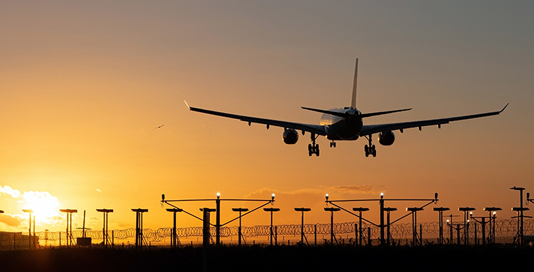 La Comunidad de Madrid crea un hub de innovación tecnológica para el desarrollo de combustibles de aviación menos contaminantes