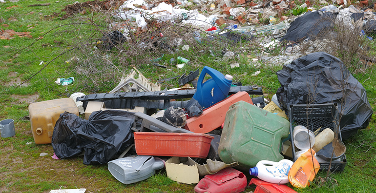 LIBERA moviliza a la sociedad para frenar la basuraleza en los entornos naturales terrestres