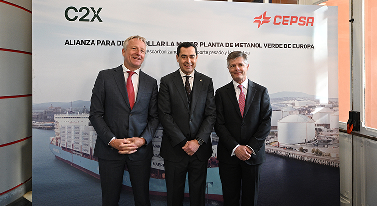 Cepsa y C2X invertirán 1.000 millones para convertir al Puerto de Huelva en el principal hub de metanol verde de Europa