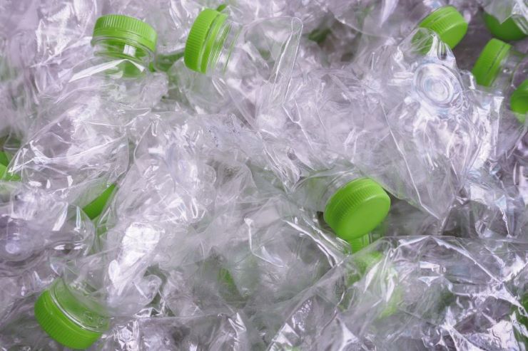 Comienza la exigencia de Certificación acreditada del plástico reciclado en productos sujetos al impuesto sobre envases de plástico no reutilizables