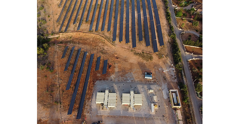Endesa pone en servicio la mayor instalación europea de almacenamiento de flujo de vanadio en una planta solar
