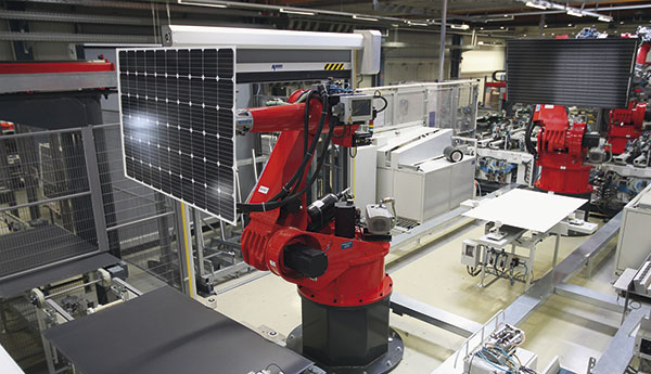 Con una inversión de 20 millones de euros y una generación de 115 empleos, ubicarán en Langreo (Asturias) la primera gran planta de fabricación de módulos fotovoltaicos en España y una de las primeras a escala industrial de Europa 
