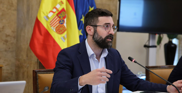 La Conferencia Sectorial de Energía aprueba repartir 368 millones para mejorar la climatización de hospitales y centros educativos públicos
